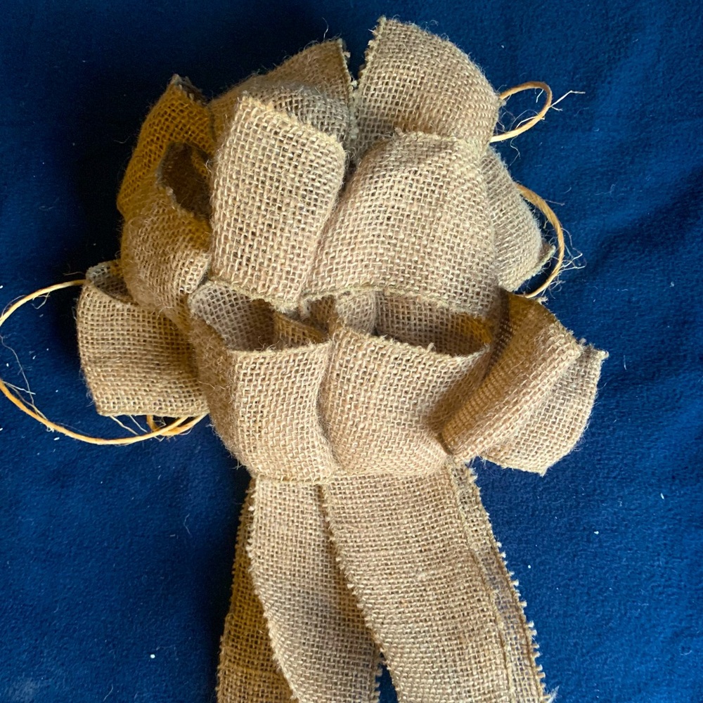 Burlap wedding bows